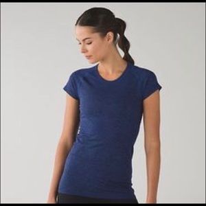 Dark blue women’s Lululemon short sleeve